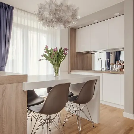 No. 5 - Fregata Apartment *